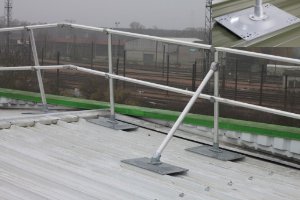 picture 1:Absturzsicherung für Metalldächer (von: Simplified Safety GmbH)